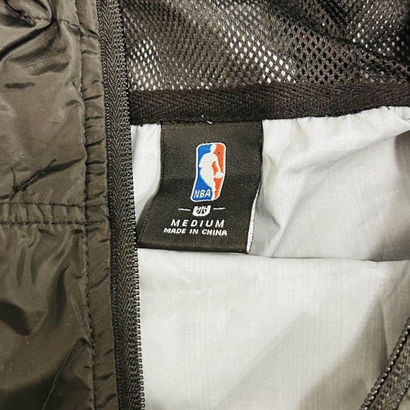 Utah Jazz NBA Ultra Game Windbreaker Runaway Black w/Yellow Lettering Size M - Picture 8 of 11